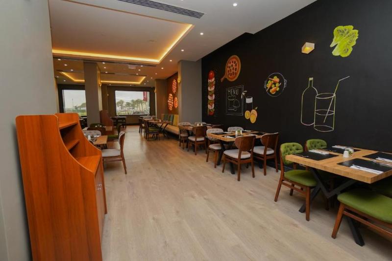 The Grand Lux Hotel - Restoran