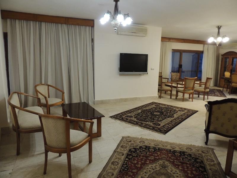 Sultan Cairo Nile Maadi - Toplantı