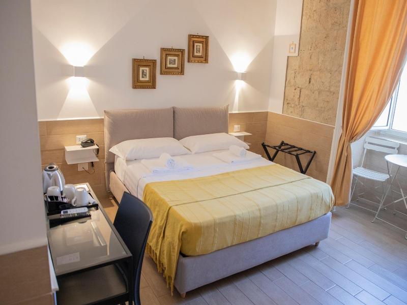 Hotel H22 - Oda