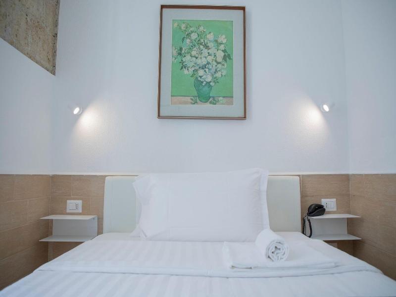 Hotel H22 - Oda