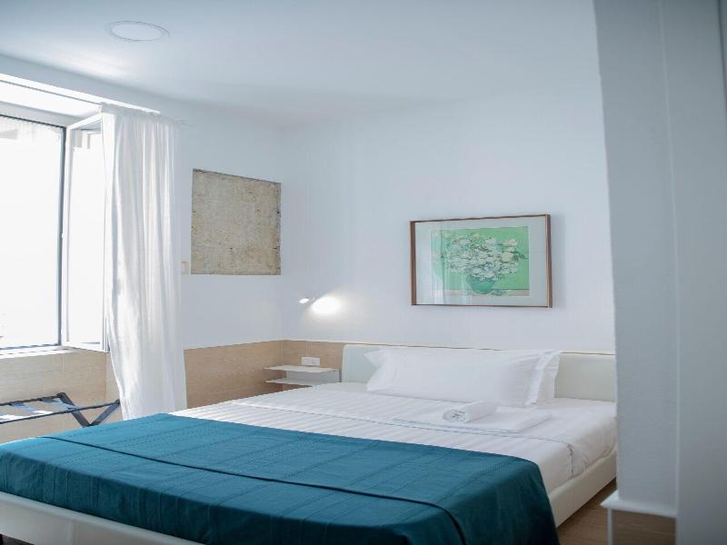 Hotel H22 - Oda
