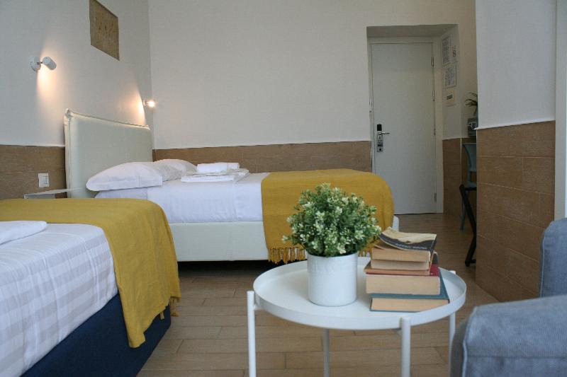 Hotel H22 - Oda