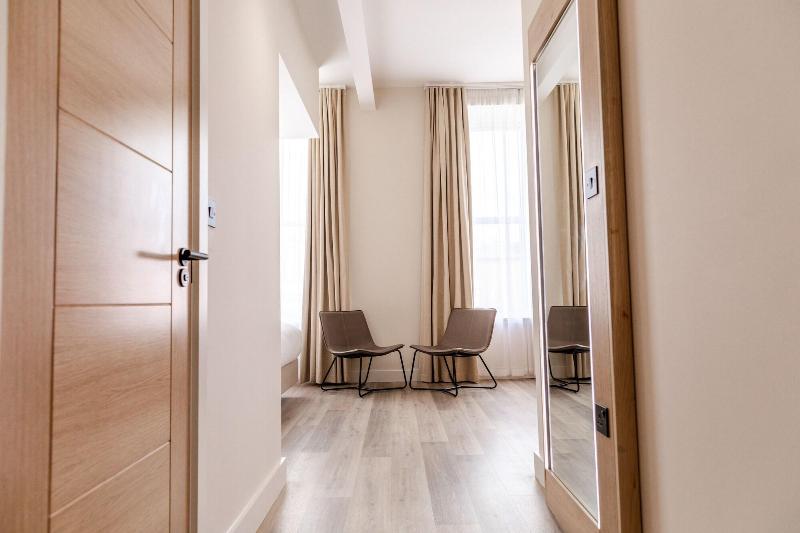 School Lane Hotel - Genel