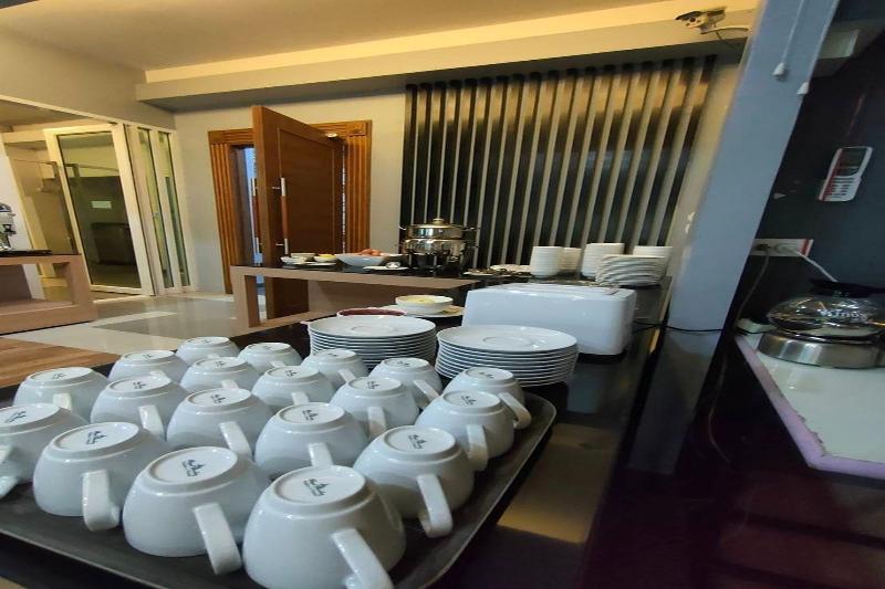 The Ring Residence By Zuzu - Restoran