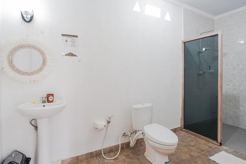 Karan Homestay Canggu By Zuzu - Oda