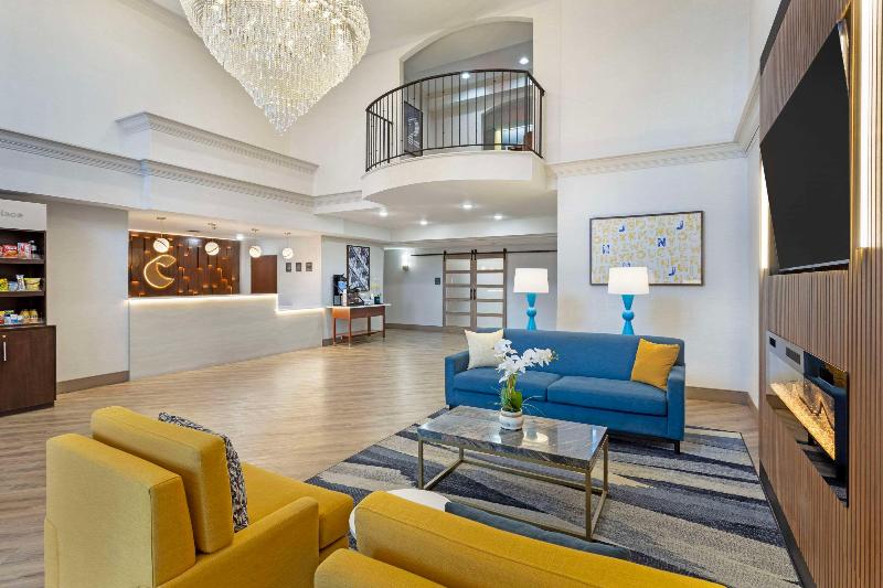 Comfort Suites East Brunswick - South River - Lobi