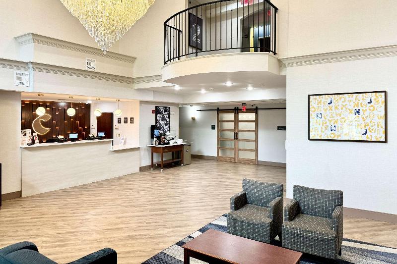 Comfort Suites East Brunswick - South River - Lobi