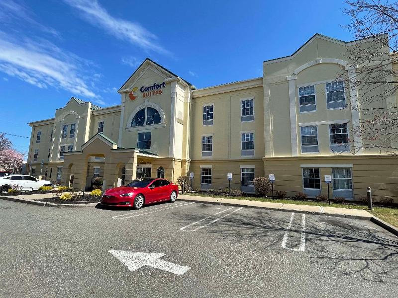 Comfort Suites East Brunswick - South River - Genel