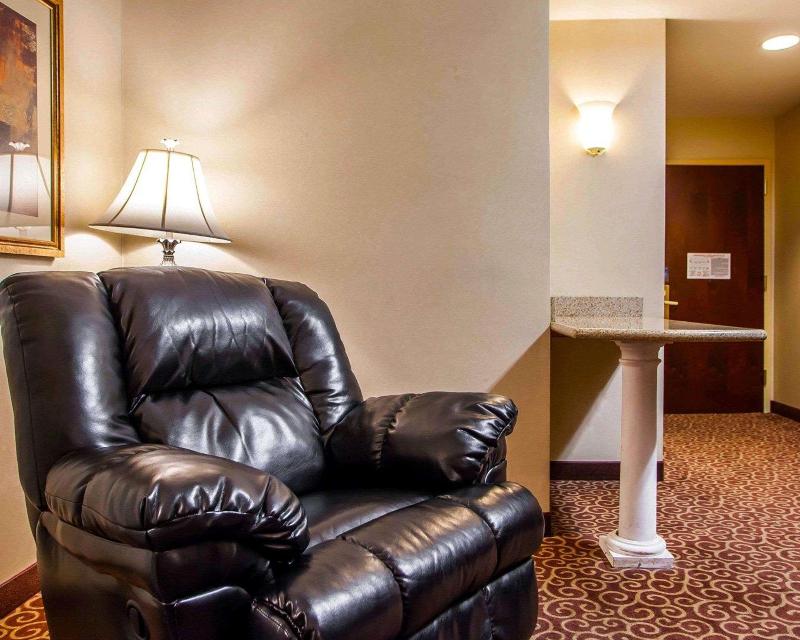 Comfort Suites East Brunswick - South River - Oda