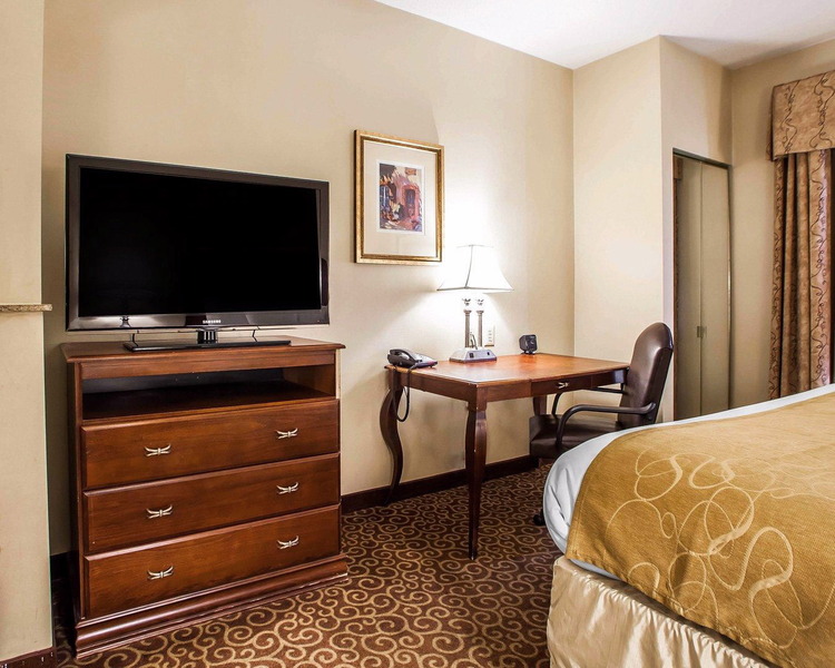 Comfort Suites East Brunswick - South River - Oda