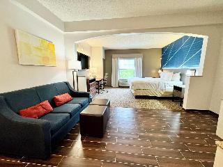 Comfort Suites East Brunswick - South River fotoÄŸrafÄ±