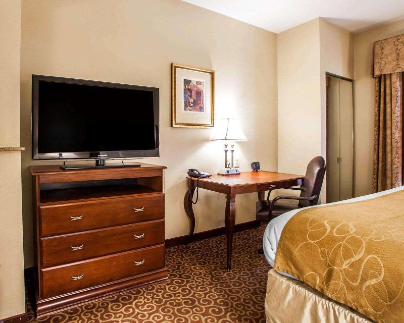 Comfort Suites East Brunswick - South River - Oda