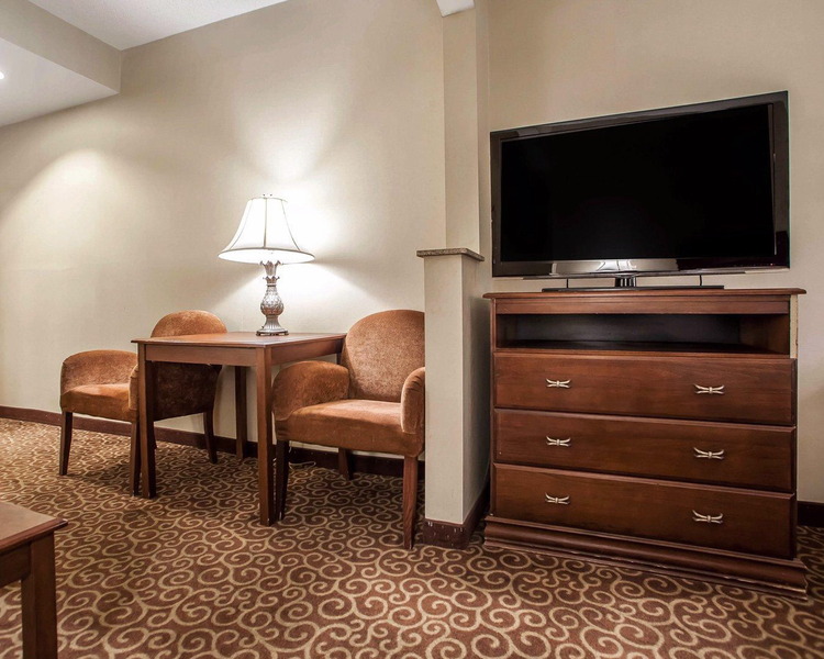 Comfort Suites East Brunswick - South River - Oda
