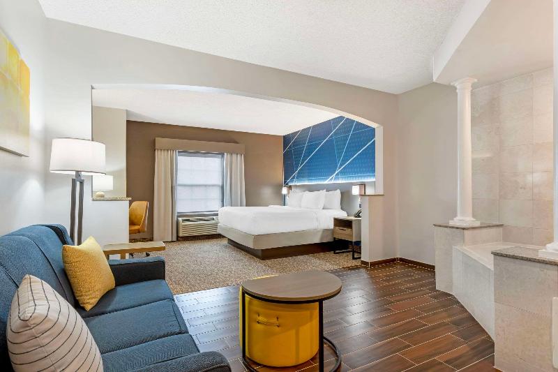 Comfort Suites East Brunswick - South River - Oda