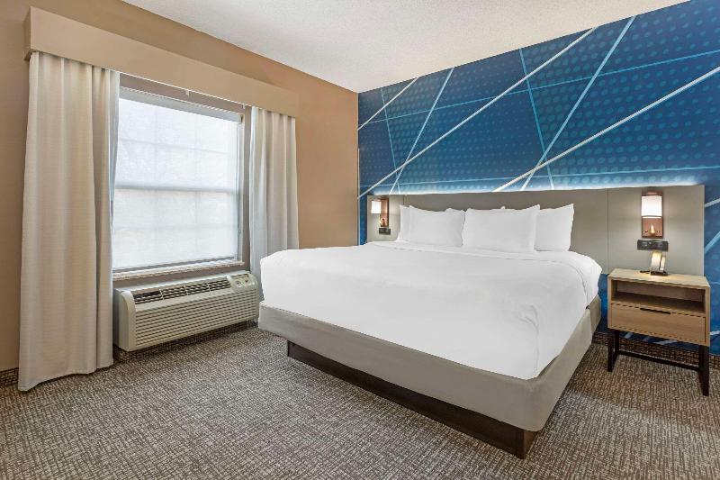 Comfort Suites East Brunswick - South River - Oda
