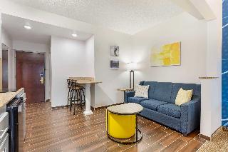 Comfort Suites East Brunswick - South River fotoÄŸrafÄ±