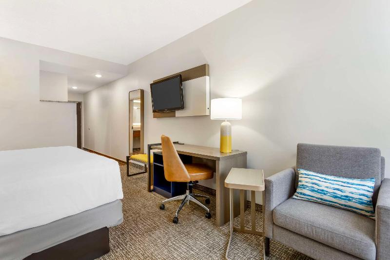 Comfort Suites East Brunswick - South River - Oda