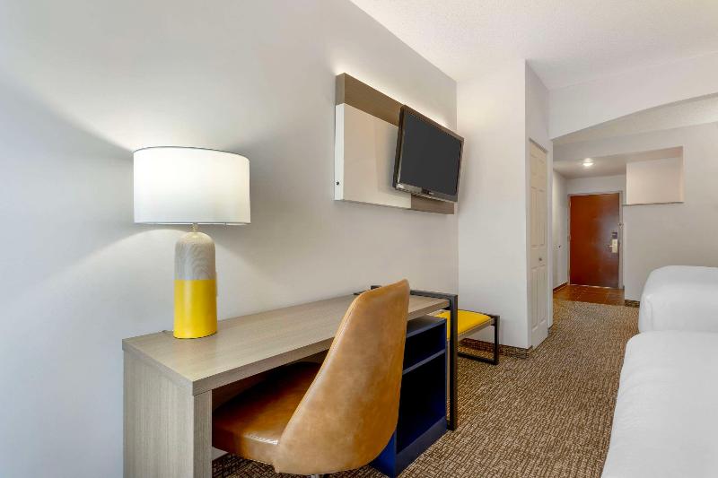 Comfort Suites East Brunswick - South River - Oda