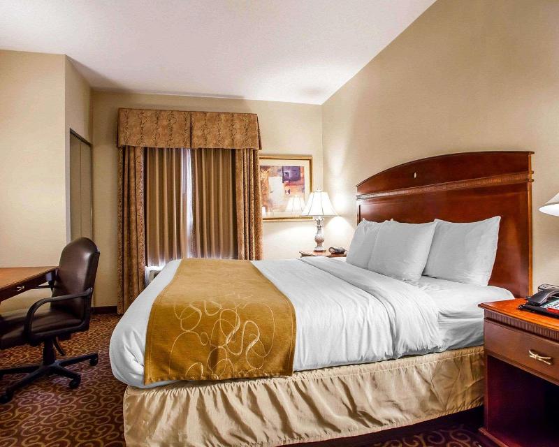 Comfort Suites East Brunswick - South River - Oda