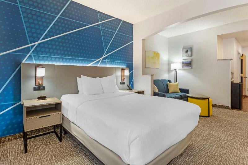 Comfort Suites East Brunswick - South River - Oda