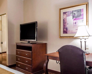 Comfort Suites East Brunswick - South River fotoÄŸrafÄ±