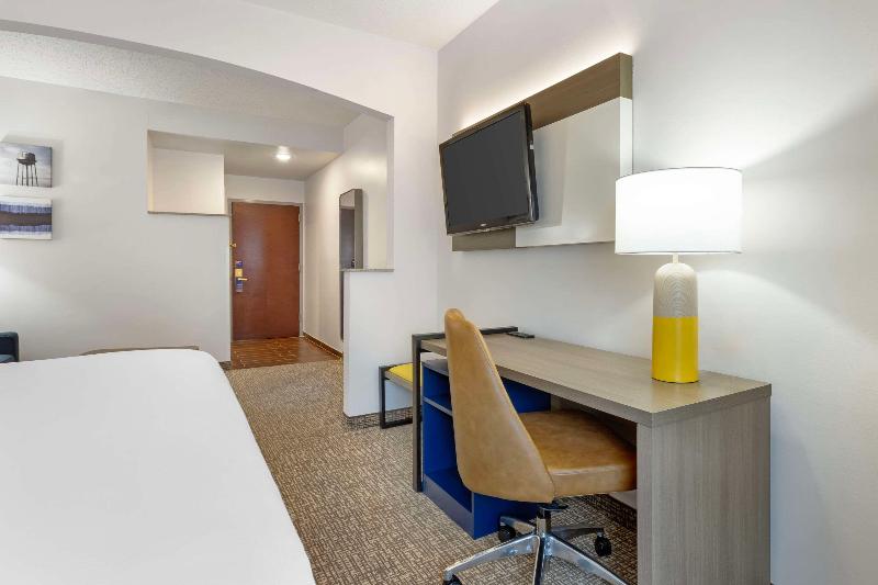 Comfort Suites East Brunswick - South River - Oda