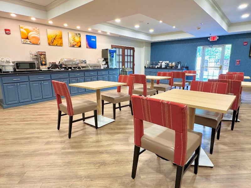 Comfort Suites East Brunswick - South River - Restoran