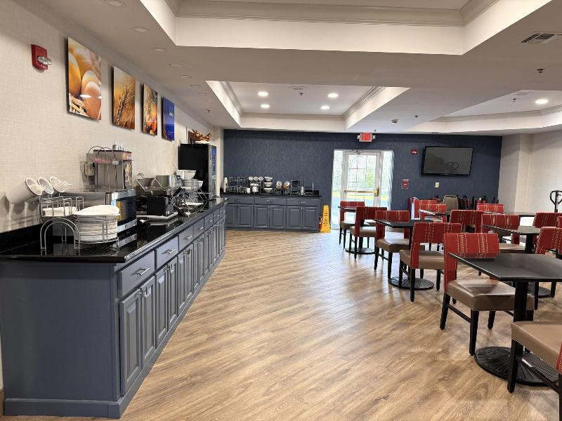 Comfort Suites East Brunswick - South River - Restoran