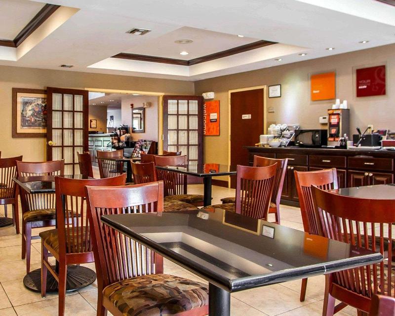 Comfort Suites East Brunswick - South River - Restoran