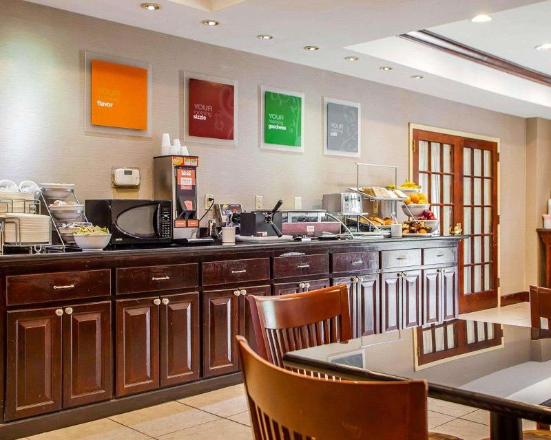 Comfort Suites East Brunswick - South River - Restoran