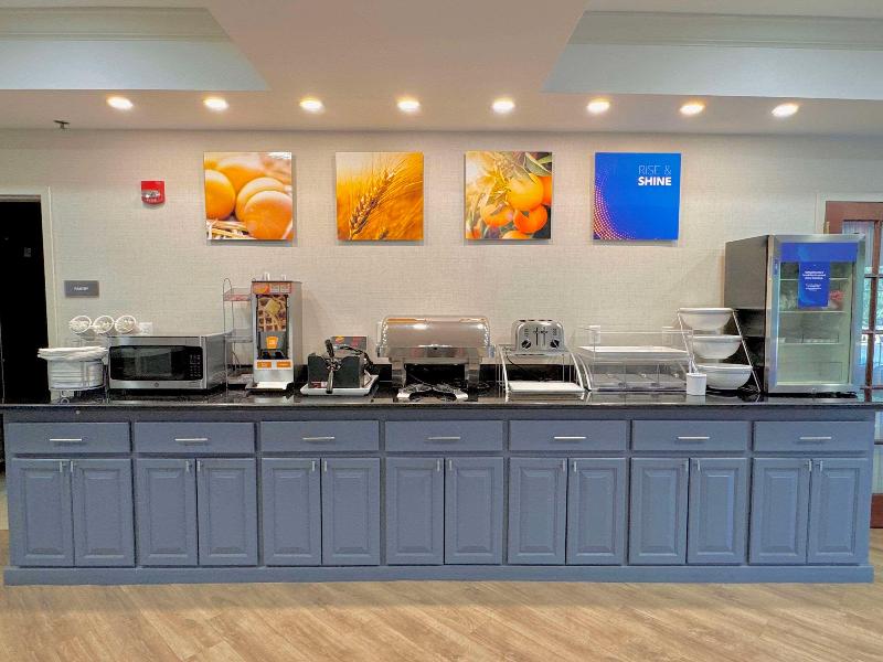 Comfort Suites East Brunswick - South River - Restoran