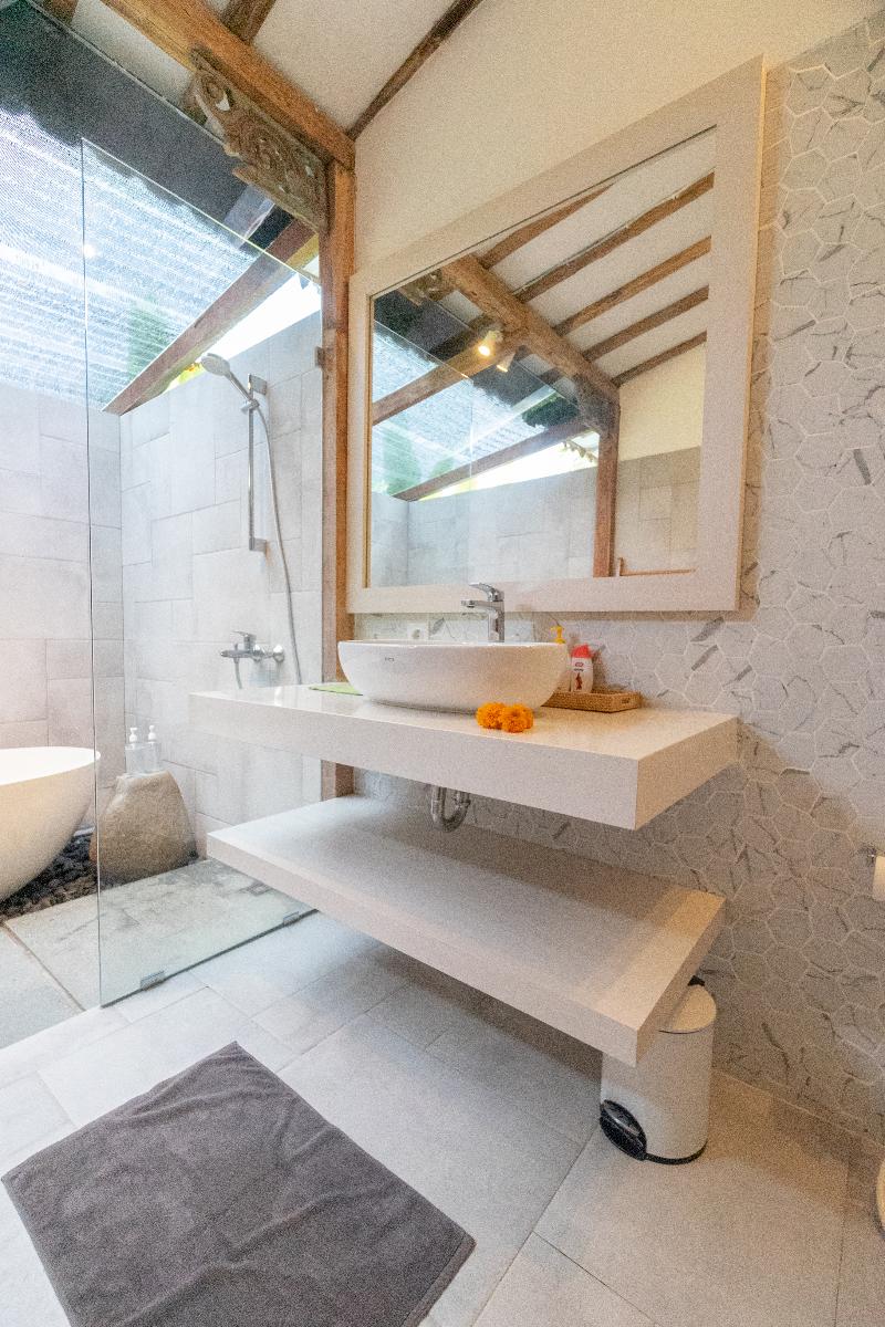 Singgah Di Ubud 1 By Zuzu - Oda