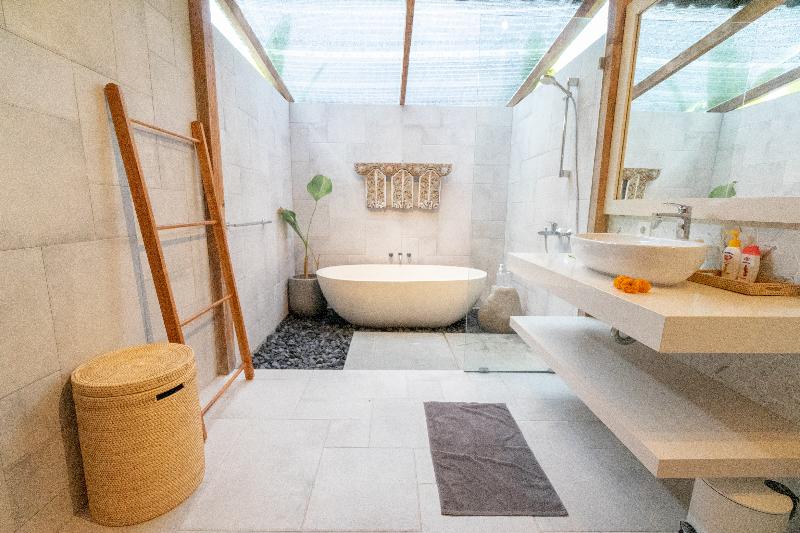 Singgah Di Ubud 1 By Zuzu - Oda