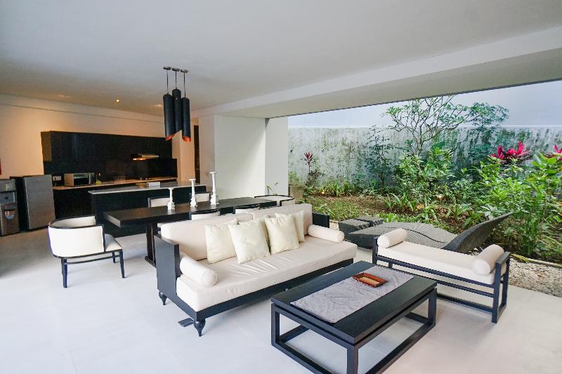 The Chloe Villa - Oda