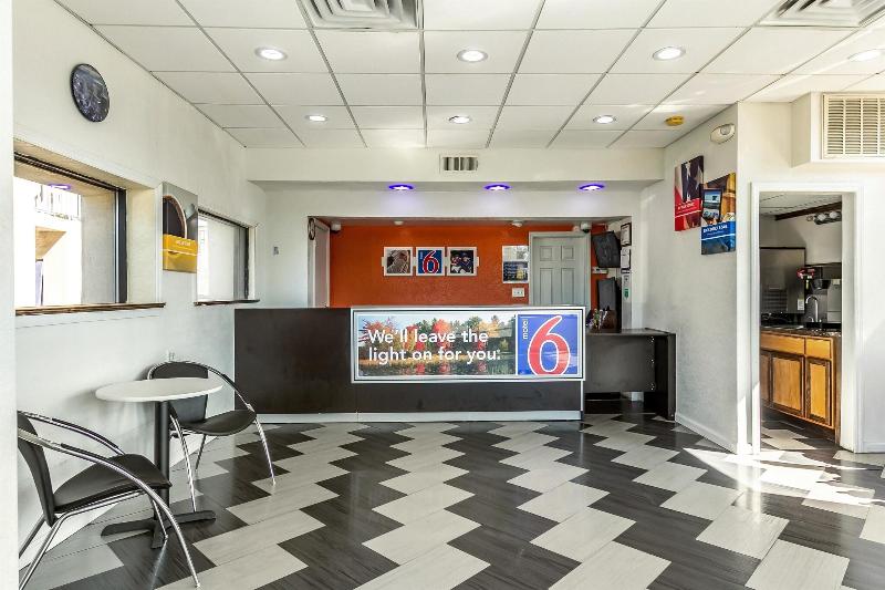 Motel 6 Elizabeth, Nj-Newark Liberty Intl Airport - Lobi