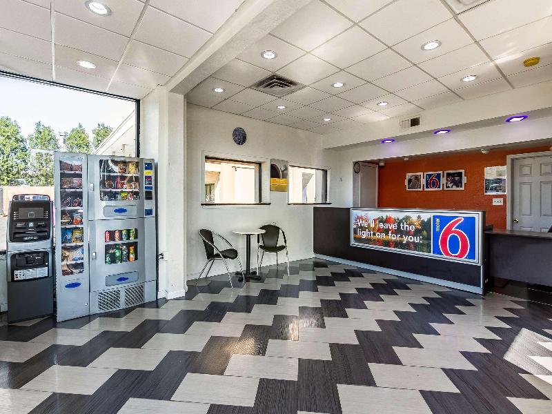 Motel 6 Elizabeth, Nj-Newark Liberty Intl Airport - Lobi
