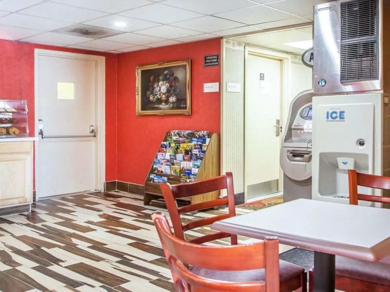Days Inn By Wyndham Jersey City - Restoran