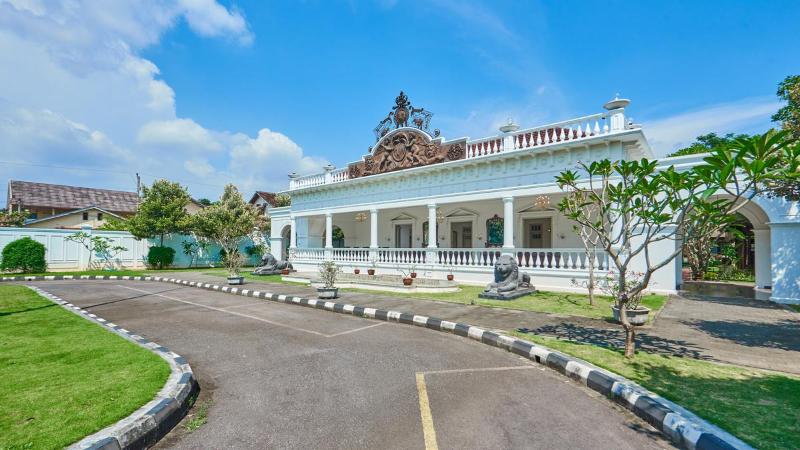 Tirtodipuran Hotel - Genel