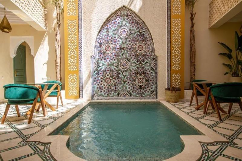 Riad Jalina - Aktivite