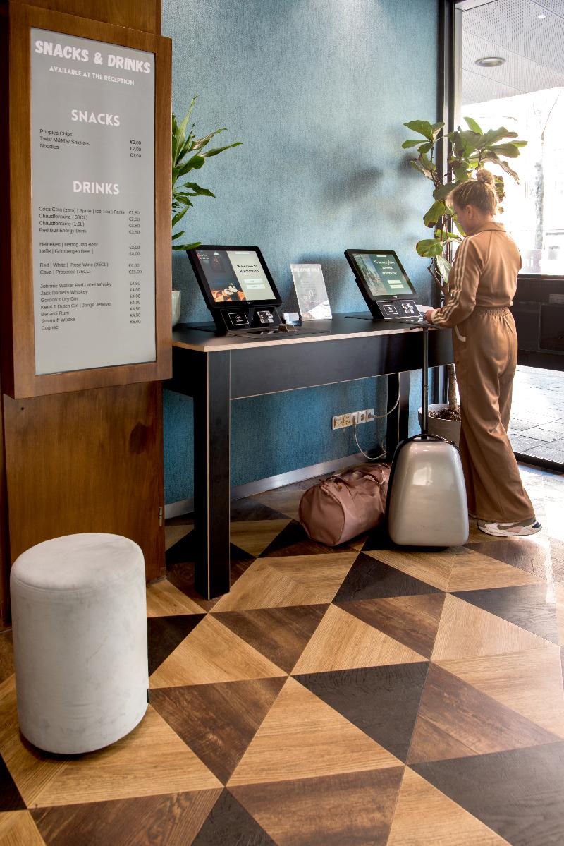 Hotel Emma Rotterdam - Lobi