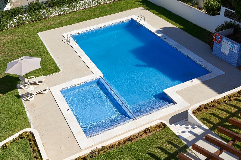 Legacy Suites & Apartments Albufeira Al - Havuz
