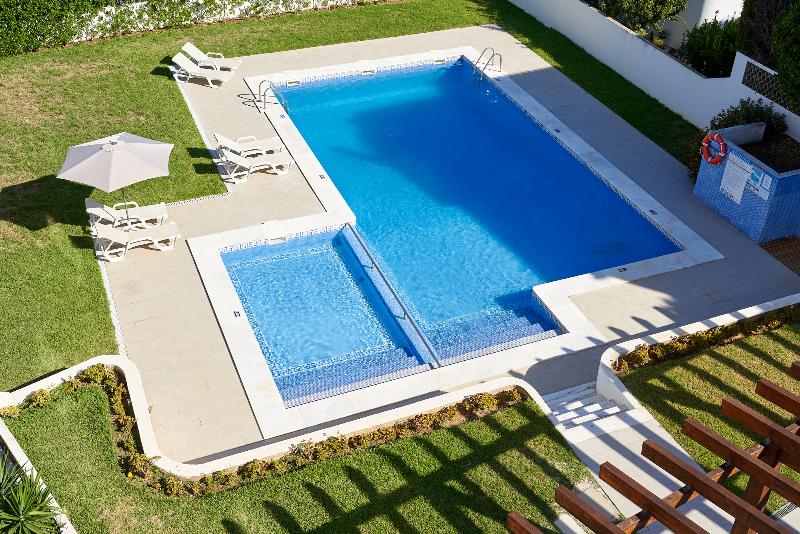 Legacy Suites & Apartments Albufeira Al - Havuz