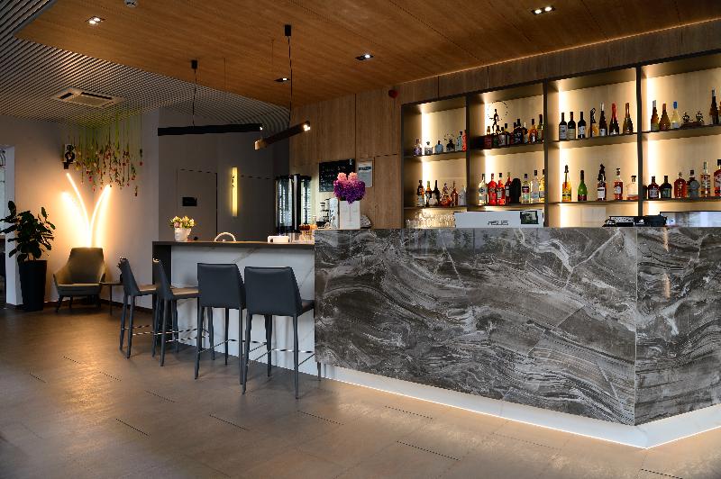 Premier Hotel Miskolc - Lobi