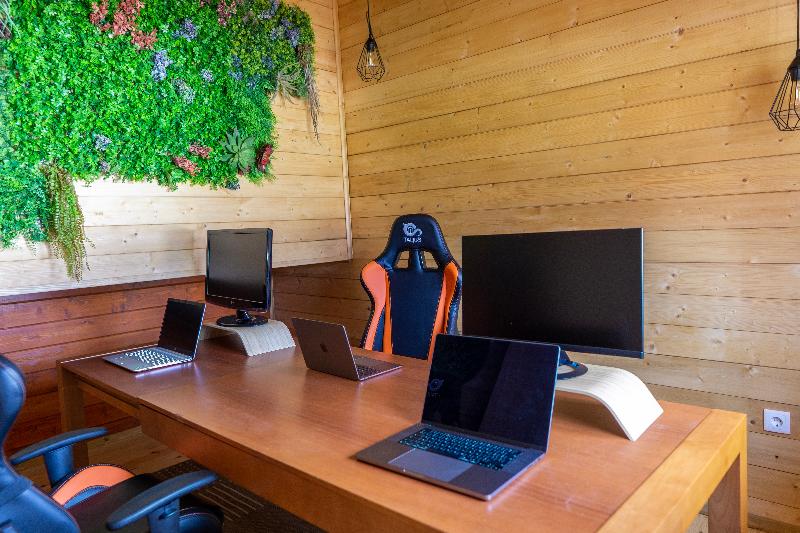 Coliving The VALLEY With Coworking Space Open 24-7 - Lobi
