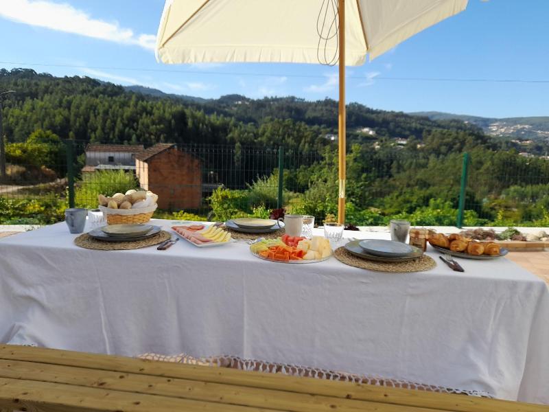 Coliving The VALLEY With Coworking Space Open 24-7 - Restoran