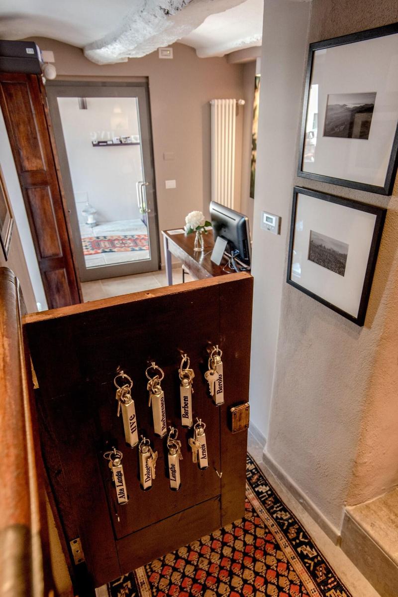 Uve Rooms Wine Bar - Lobi