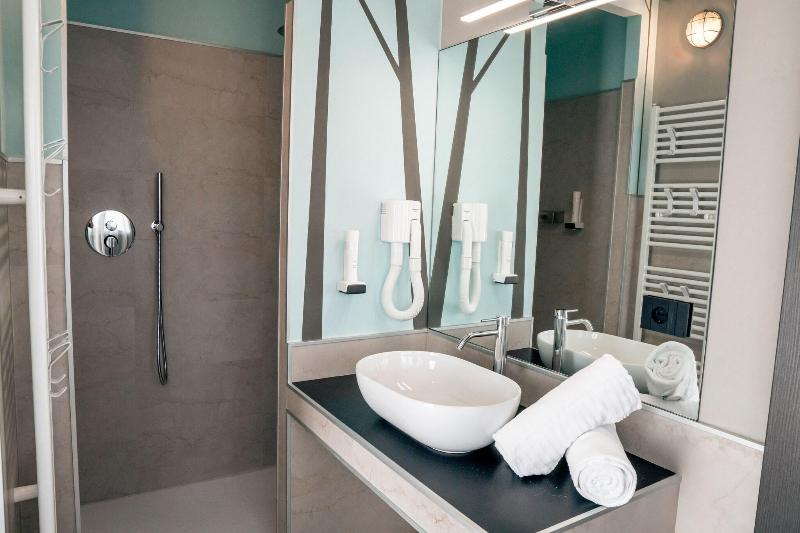 K Modern Hotel - Teras