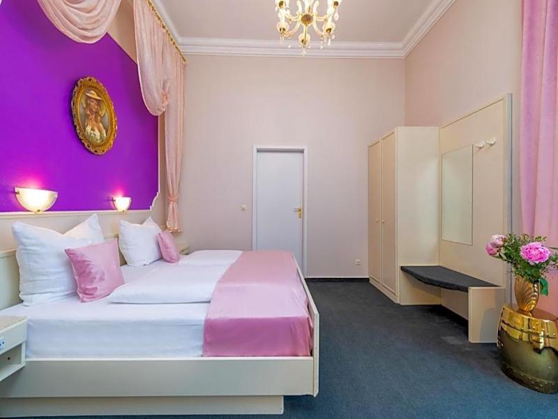 W22 Hotel - Genel