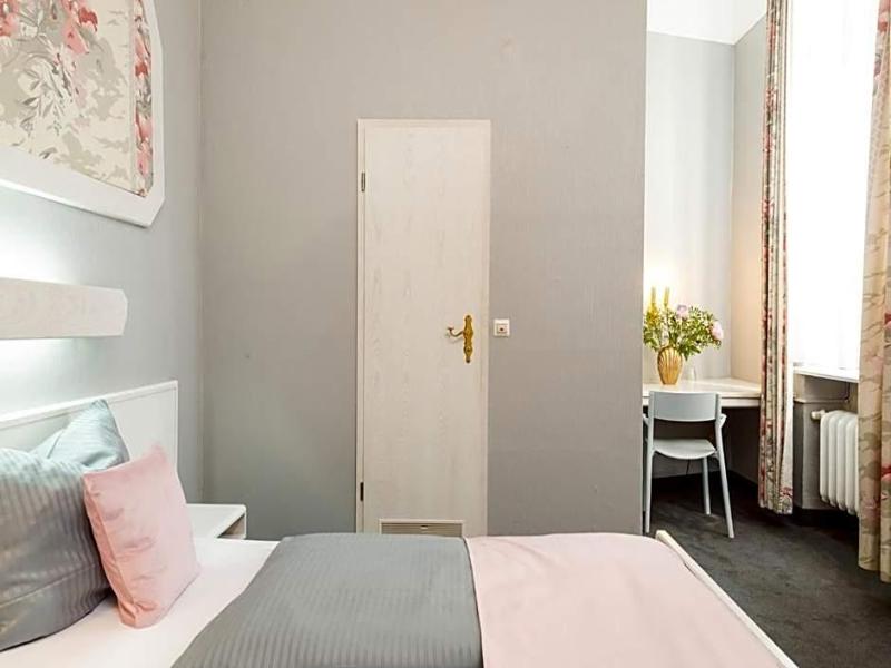 W22 Hotel - Genel