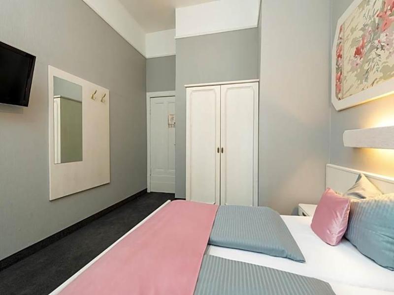 W22 Hotel - Genel